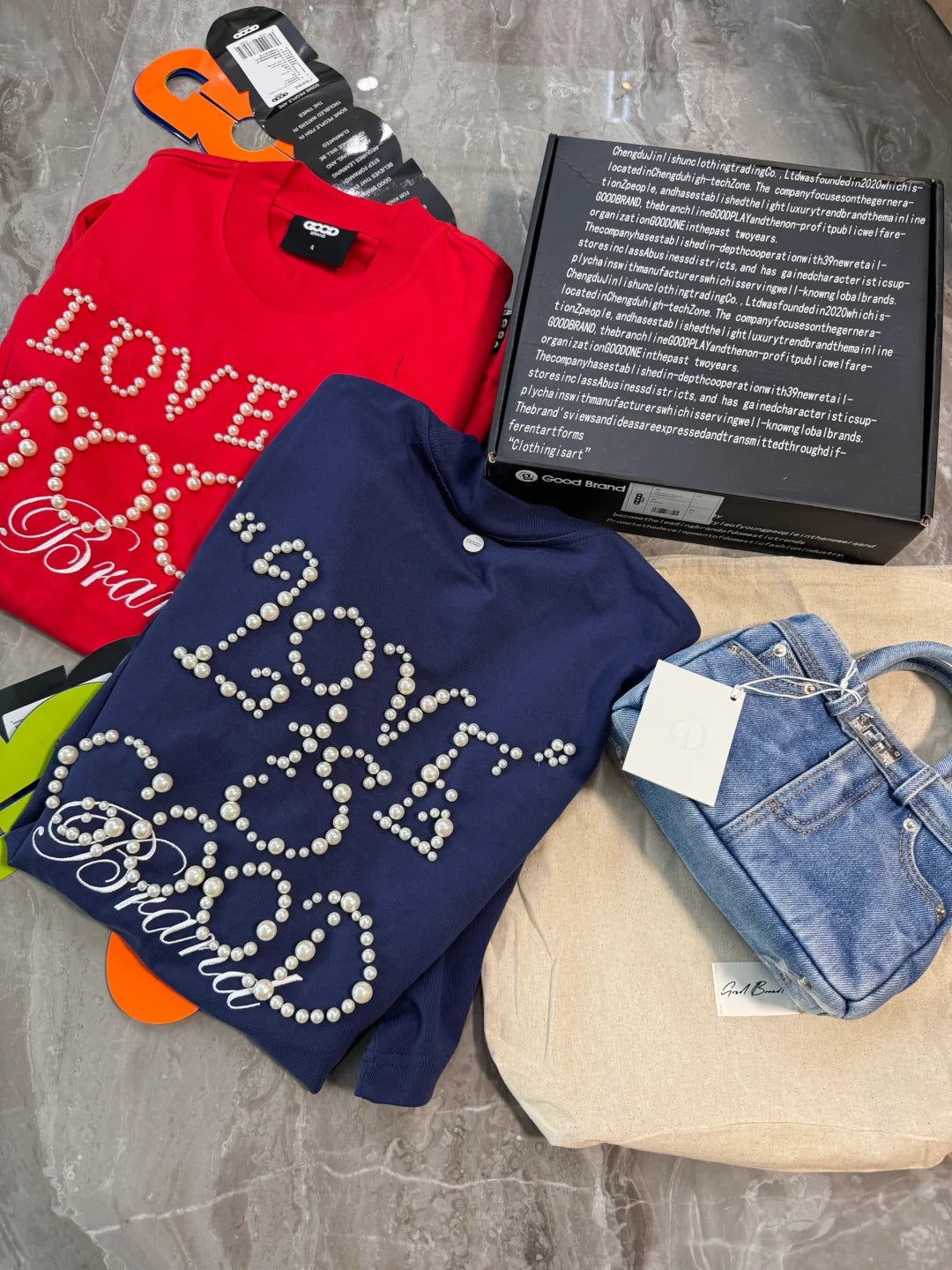 GOODBRAND “LOVE IS GOOD” 24SS 티셔츠가 현재 입고되었습니다!